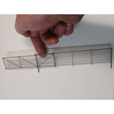 Sliding Door - Chain Link Fence - Scale 1/64 ("S" Gauge)